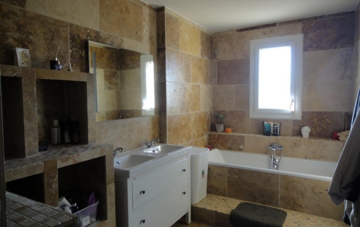 CHERCHE MIDI IMMOBILIER : House | UZES (30700) | 183 m2 | 730 000 € 